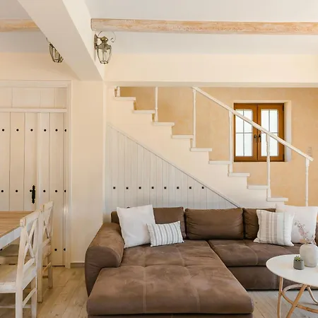 Ydria *